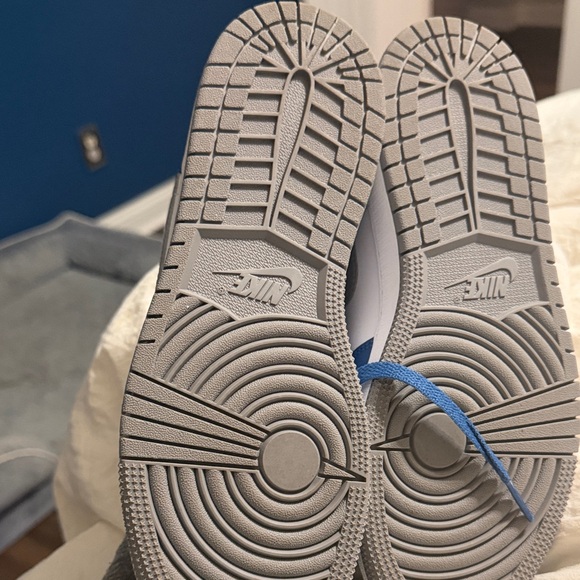 Nike Jordan 1 Low True Blue - Picture 5 of 5